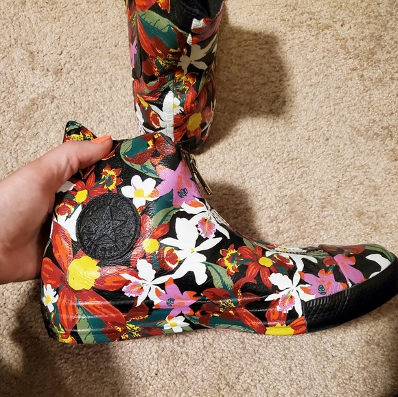 Converse Sneakers - Picture 3 of 5